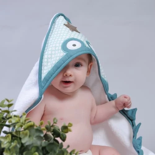 Little Crevette Capes De Bain Bébé Et Peignoirs Enfant Cape De Bain Blanche Coton Bio 75x75 Cm 4 Little Crevette Capes De Bain Bébé Et Peignoirs Enfant Cape De Bain Blanche Coton Bio 75x75 Cm – Image 2
