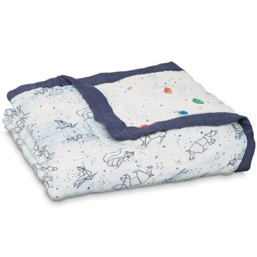 Aden + Anais Couvertures Bébé Et Enfant Couverture De Rêve Dream Blanket Silky Soft Stargaze (120 X 120 Cm) 3 Aden + Anais Couvertures Bébé Et Enfant Couverture De Rêve Dream Blanket Silky Soft Stargaze (120 X 120 Cm)