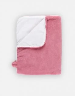 Noukie's Couvertures Bébé Et Enfant Couverture En Fausse Fourrure Rose Mix & Match (75 X 100 Cm) -Couvertures bébé et enfant Soldes couverture en fausse fourrure rose mix match 75 x 100 cm 2