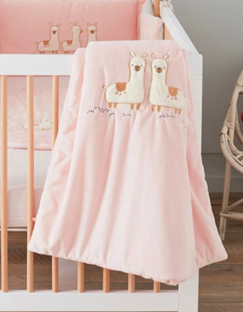 Noukie's Couvertures Bébé Et Enfant Couverture En Veloudoux Rose Lama Sacha (75x 100 Cm) 8 Noukie's Couvertures Bébé Et Enfant Couverture En Veloudoux Rose Lama Sacha (75x 100 Cm) – Image 6