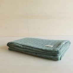 Gabrielle Paris Couvertures Bébé Et Enfant Couverture Légère En Gaze De Coton Bio à Motifs Vert -Couvertures bébé et enfant Soldes couverture legere en gaze de coton bio a motifs vert 2