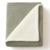Cocoeko Couvertures Bébé Et Enfant Couverture Polaire & Gaze De Coton Bébé Vert Sauge (75x90cm) -Couvertures bébé et enfant Soldes couverture polaire gaze de coton bebe vert sauge 75x90cm