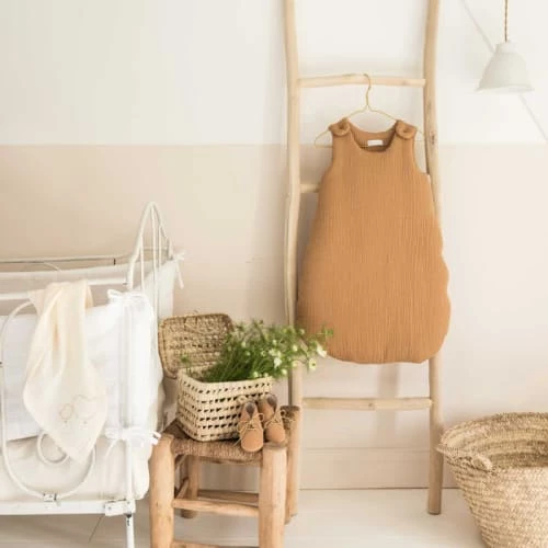 Cocoeko Gigoteuses Gigoteuse Bébé En Gaze De Coton Camel (6-24 Mois) 4 Cocoeko Gigoteuses Gigoteuse Bébé En Gaze De Coton Camel (6-24 Mois) – Image 2