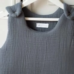 Cocoeko Gigoteuses Gigoteuse Bébé En Gaze De Coton Gris Fonce (6-24 Mois) -Couvertures bébé et enfant Soldes gigoteuse bebe en gaze de coton gris fonce 6 24 mois 12