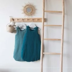 Cocoeko Gigoteuses Gigoteuse En Gaze De Coton Bleu Paon (0-6 Mois) -Couvertures bébé et enfant Soldes gigoteuse en gaze de coton bleu paon 0 6 mois 1