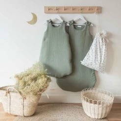 Cocoeko Gigoteuses Gigoteuse En Gaze De Coton Vert Sauge (6-24 Mois) 9 Cocoeko Gigoteuses Gigoteuse En Gaze De Coton Vert Sauge (6-24 Mois) -Couvertures bébé et enfant Soldes gigoteuse en gaze de coton vert sauge 6 24 mois 1