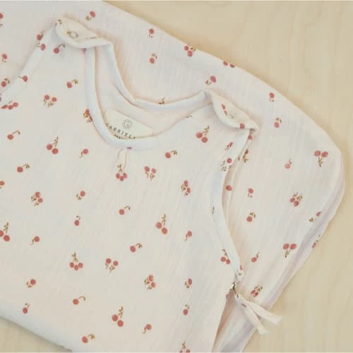 Gabrielle Paris Gigoteuses Gigoteuse Légère En Gaze De Coton Biologique à Motifs Rose 0-6 Mois 4 Gabrielle Paris Gigoteuses Gigoteuse Légère En Gaze De Coton Biologique à Motifs Rose 0-6 Mois – Image 2