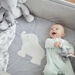 Noukie's Couvertures Bébé Et Enfant Ma Première Couverture Eléphant Gris (50 X 50 Cm) -Couvertures bébé et enfant Soldes ma premiere couverture elephant gris 50 x 50 cm 2