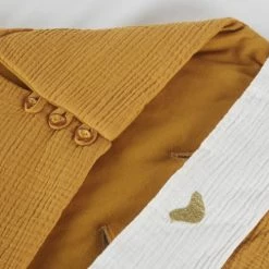 Maisons Du Monde Gigoteuses Nid D'ange Bébé En Gaze De Coton Imprimé Oiseau Jaune Moutarde, écru Et Doré 10 Maisons Du Monde Gigoteuses Nid D'ange Bébé En Gaze De Coton Imprimé Oiseau Jaune Moutarde, écru Et Doré -Couvertures bébé et enfant Soldes nid d ange bebe en gaze de coton imprime oiseau jaune moutarde ecru et dore 1000 3 37 225865 4