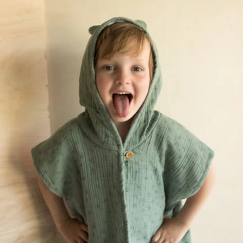 Gabrielle Paris Capes De Bain Bébé Et Peignoirs Enfant Peignoir En Gaze De Coton Biologique à Motifs Vert 4 Gabrielle Paris Capes De Bain Bébé Et Peignoirs Enfant Peignoir En Gaze De Coton Biologique à Motifs Vert – Image 2