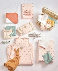 Maisons Du Monde Couvertures Bébé Et Enfant Plaid à Motifs Cœurs En Gaze De Coton OEKO-TEX® Ecru 75x100 7 Maisons Du Monde Couvertures Bébé Et Enfant Plaid à Motifs Cœurs En Gaze De Coton OEKO-TEX® Ecru 75x100 -Couvertures bébé et enfant Soldes plaid a motifs coeurs en gaze de coton oeko tex ecru 75x100 1000 11 6 226162 3