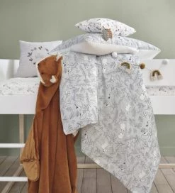 Maisons Du Monde Couvertures Bébé Et Enfant Plaid Déguisement Renard Imitation Fourrure Marron 11 Maisons Du Monde Couvertures Bébé Et Enfant Plaid Déguisement Renard Imitation Fourrure Marron -Couvertures bébé et enfant Soldes plaid deguisement renard imitation fourrure marron 1000 11 38 215452 5